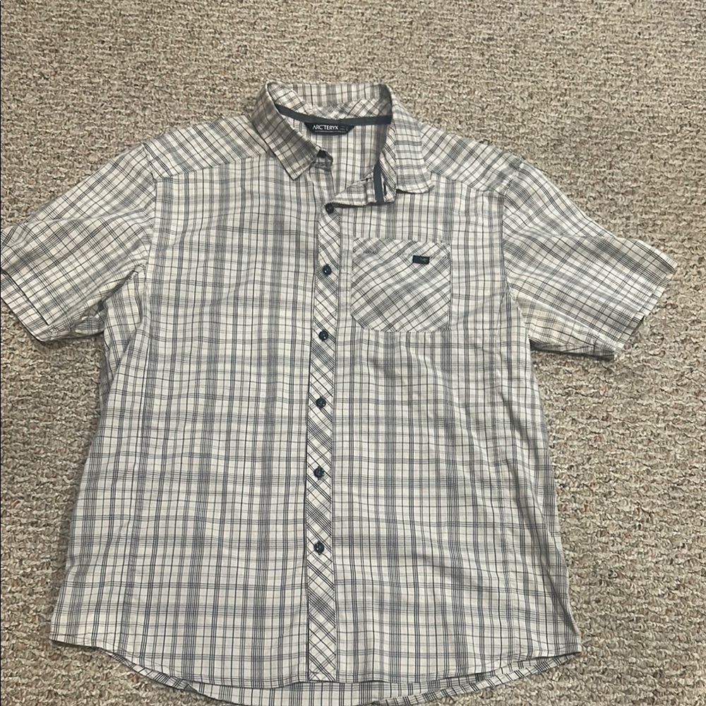Men’s Arc’Teryx button down shirt